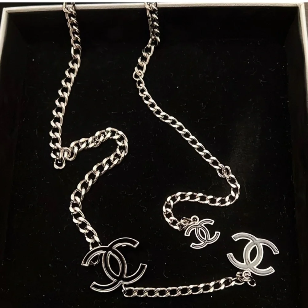 Chanel vintage Belt (or necklace) with Box and Tags - Picture 4 of 15